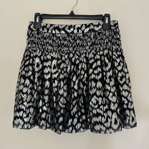 Trina Turk Size 2 Silver and Black Patterned Side Zip Skirt Light-Weight Party